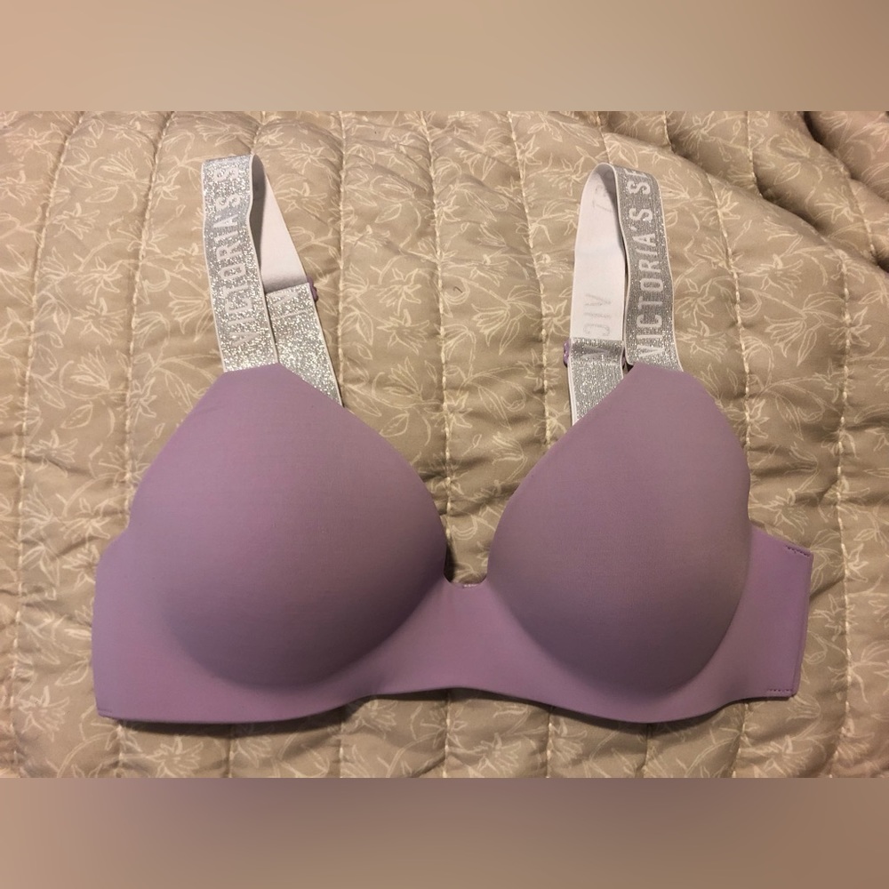 NWOT Victoria Secret Lilac Seamless Bra